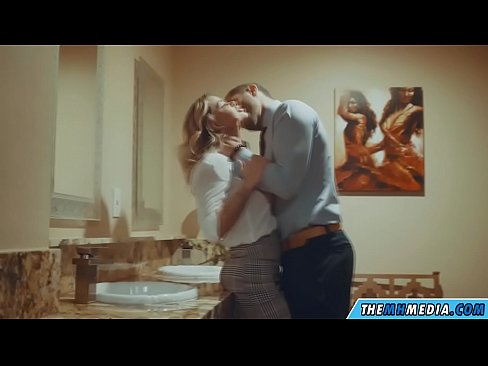 ❤️ Ko vas prsata blondinka zapelje na javnem stranišču ️ Porno vk na porno sl.eviewporn.ru ❌❤
